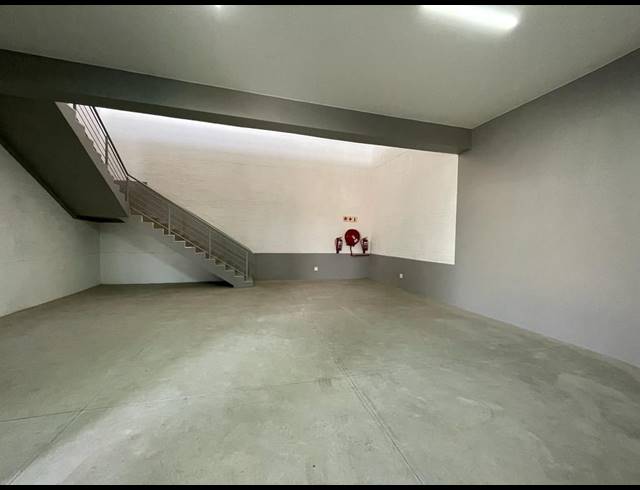 117M² WAREHOUSE TO LET IN COSMO CITY